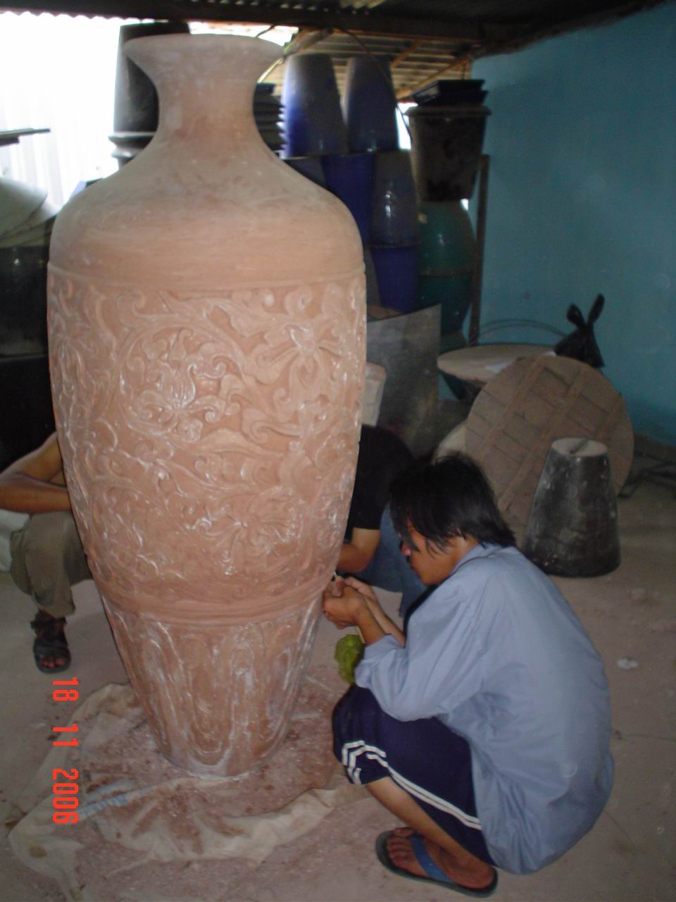 Gốm không nung chế tác từ công nghệ Đất hóa đá